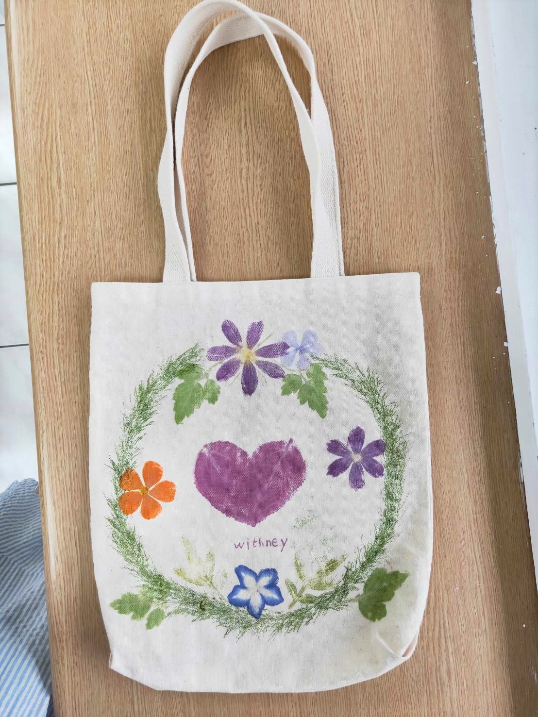 滚石叶拓作品参考实拍照片(色彩源自植物的天然色素,非颜料上色).